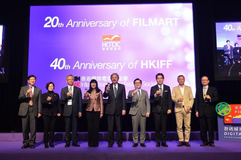 (From left) Deputy Executive Director of HKTDC, Mr Raymond Yip; Ms Lai; Mr Li; Ms Fong; Mr Tsang; the Chairman of the Hong Kong International Film Festival Society, Dr Wilfred Wong; the Secretary for Commerce and Economic Development, Mr Gregory So, and representatives of the Hong Kong International Film Festival Dr Johnnie To and Mr Roger Garcia, propose a toast.