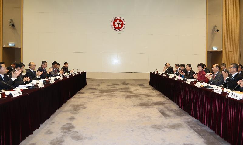 The Chief Secretary for Administration, Mrs Carrie Lam (third right), and the Mayor of Shenzhen, Mr Xu Qin (third left), co-chair the Hong Kong/Shenzhen Co-operation Meeting at the Conference Hall of the Central Government Offices at Tamar this morning (February 29).