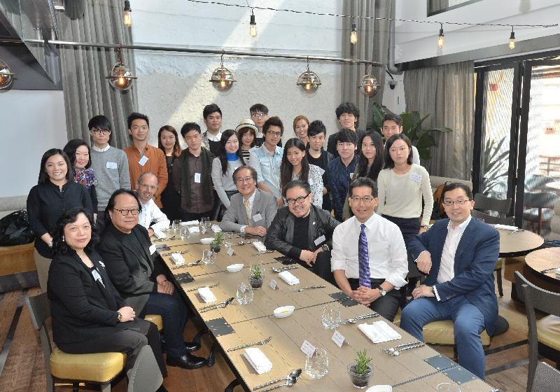 Mr So (first row, second right) and the Head of CCIDAHK, Mr Jerry Liu (first row, fourth right) pictured with awardees and representatives from the Hong Kong Design Centre, the School of Design of the Hong Kong Polytechnic University and the Hong Kong Design Institute.